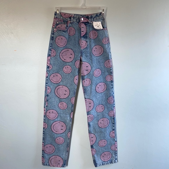Bershka | Jeans | Nwt Bershka High Waisted Smiley Jeans | Poshmark